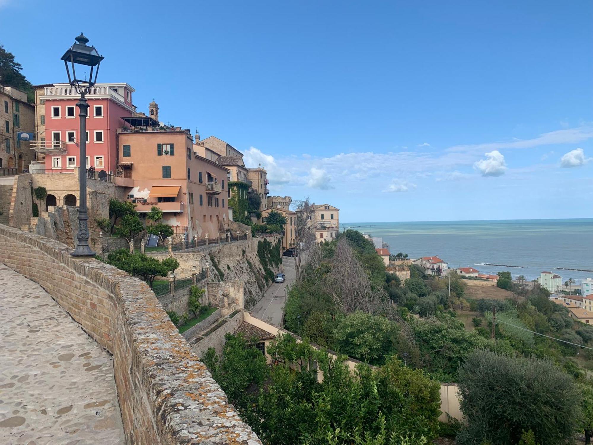 Gastronomic B&B Carlocarla Monte San Pietrangeli Luaran gambar
