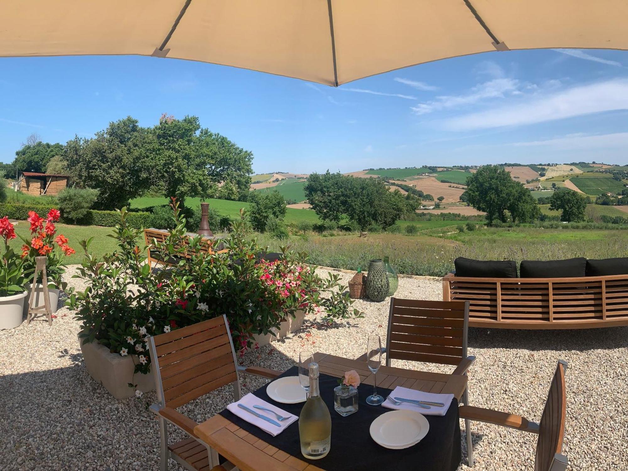 Gastronomic B&B Carlocarla Monte San Pietrangeli Luaran gambar
