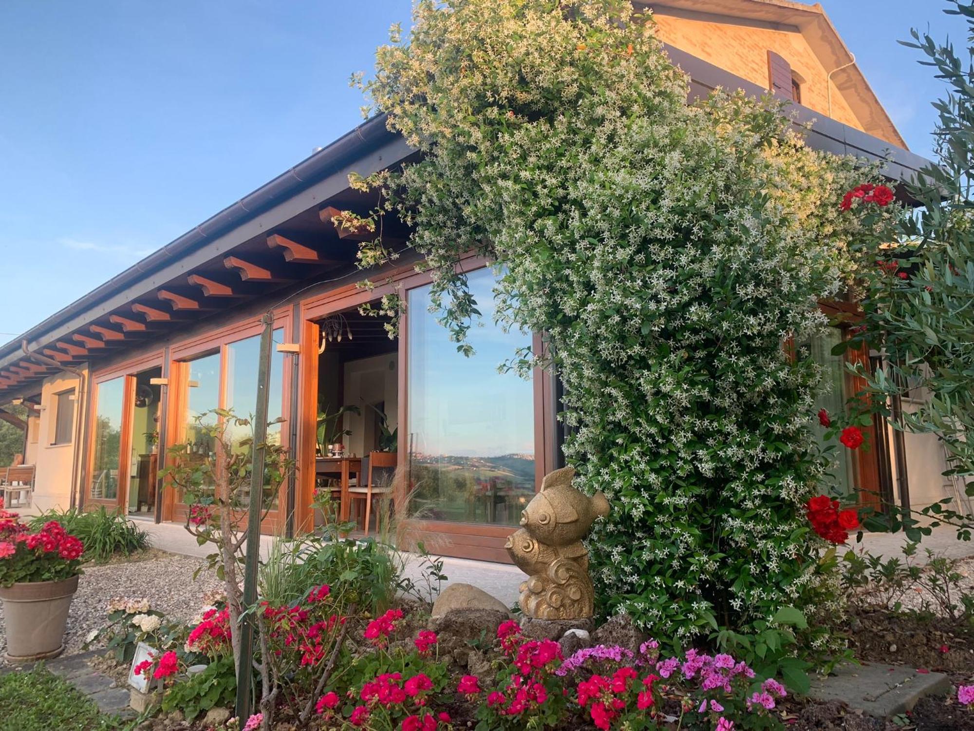 Gastronomic B&B Carlocarla Monte San Pietrangeli Luaran gambar